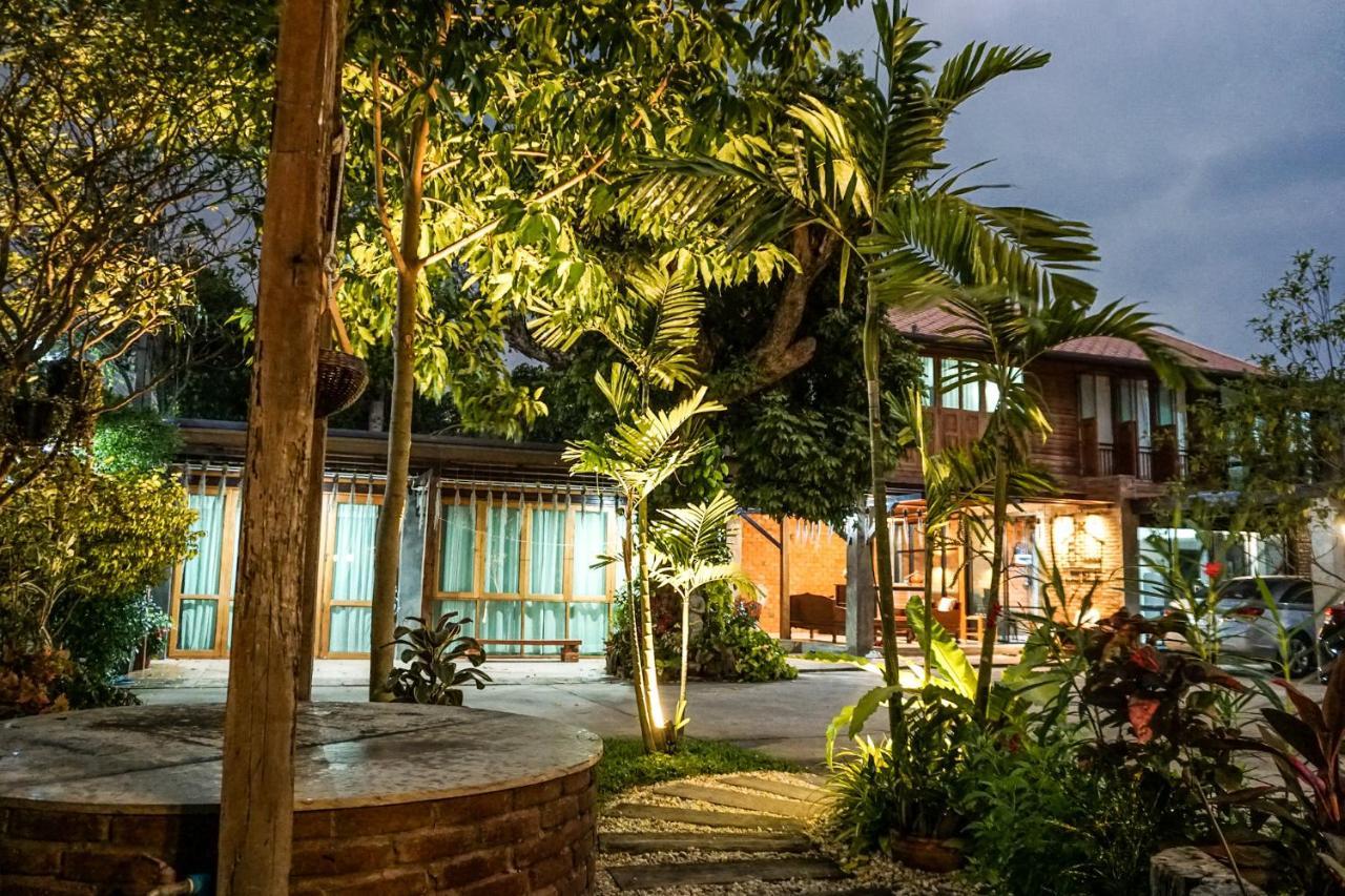 Tha Ma-O Bouteak Homestay - Self Check-In لامبانج المظهر الخارجي الصورة