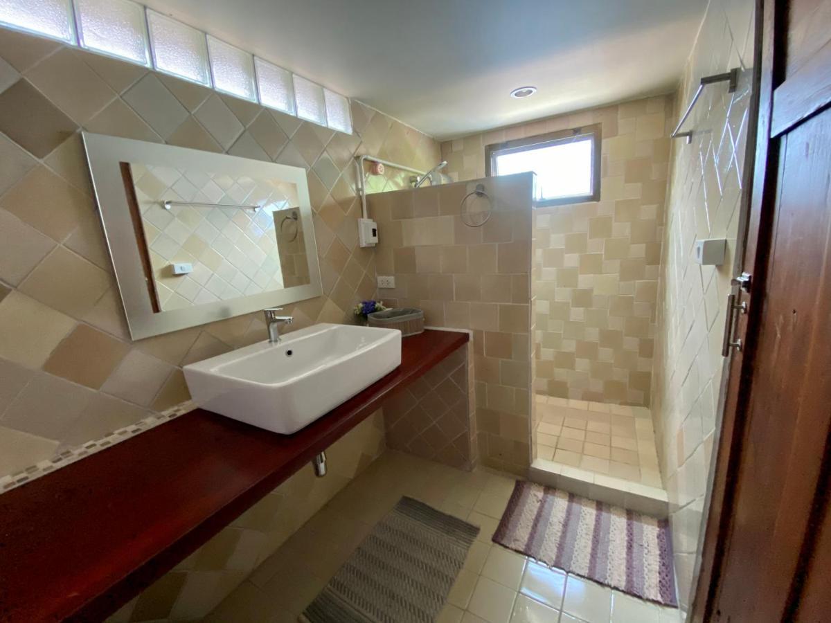 Tha Ma-O Bouteak Homestay - Self Check-In لامبانج المظهر الخارجي الصورة