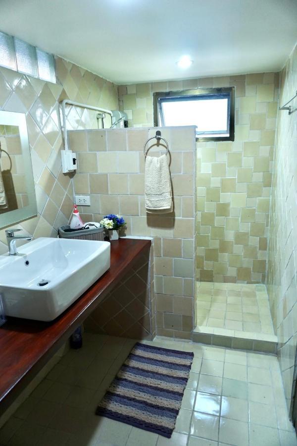 Tha Ma-O Bouteak Homestay - Self Check-In لامبانج المظهر الخارجي الصورة